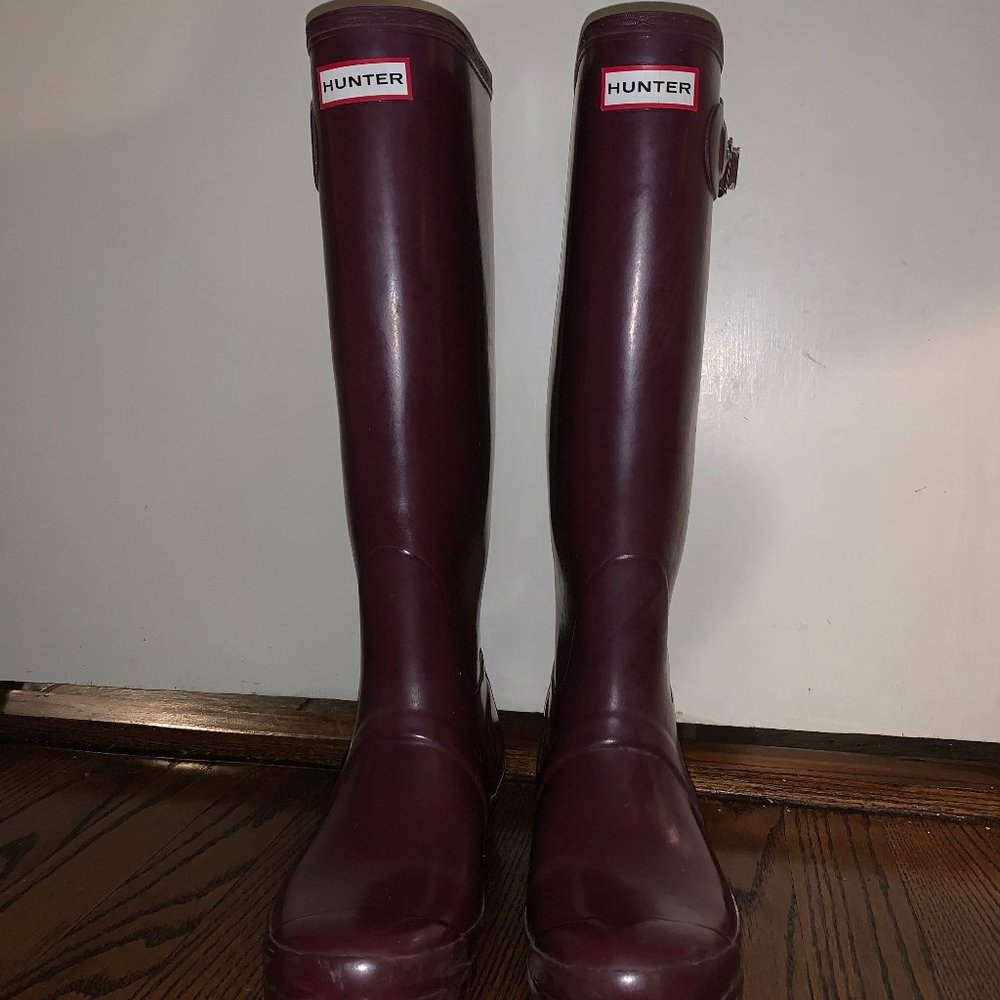 Hunter Boots Women's Original Tall Gloss Rain Boot